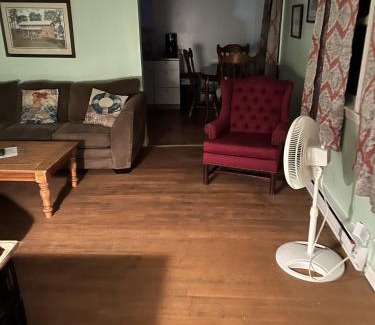 Willoughby Spit Apartment | Boat House Ground Floor #2 - 1 BR WaterFront, Wifi apts