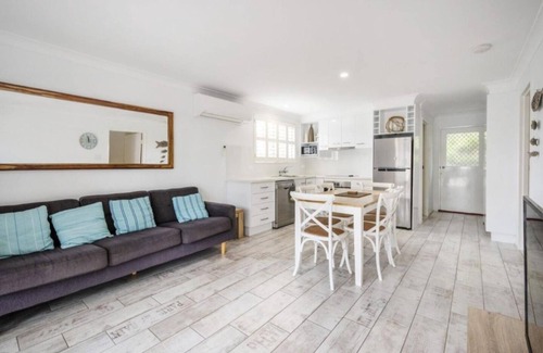 Iluka Apartment | Boat ramp, jetty and pool. Family holidays or romantic getaways on the Clarence
