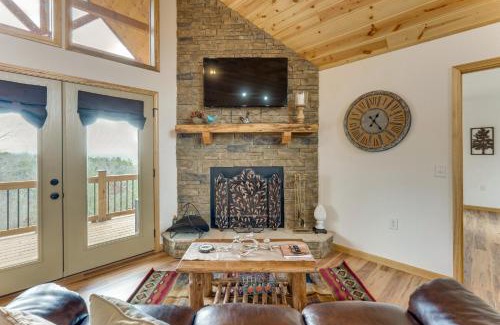 Murphy House | Boat, Swim and Fish Family Cabin in Murphy!