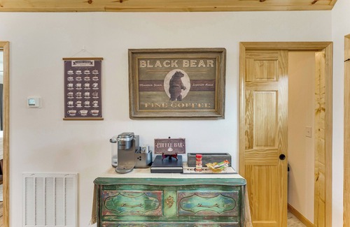 Murphy Cabin | Boat, Swim & Fish: Family Cabin in Murphy!
