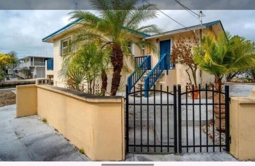 Big Pine Key House | Boater’s Dream House 3 bedroom 2 bath with 200’ of Dock Space