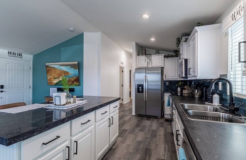 Cienega Springs House | Boater’s Paradise: 3BR Home 1 Mile from Launch Ramp – Bring Your Boats & Toys!
