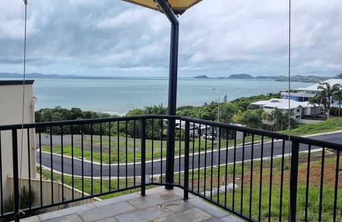 Meikleville Hill Apartment | Bob's Diamond Views!