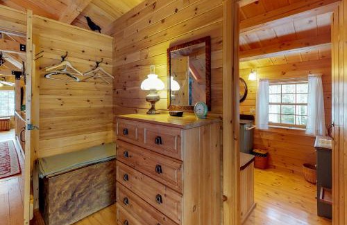 Greenville House | Bobcat Cabin
