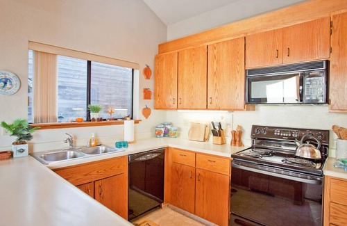 Bodega Bay House | Boccabella - Quite south side location, expansive views.