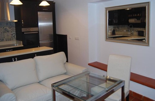 Constantina Apartment | Bodeguetas Apartments - Apartment 2 (2 People)
