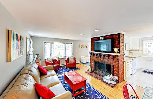 Harwich Port House | Bogey Bay Bungalow