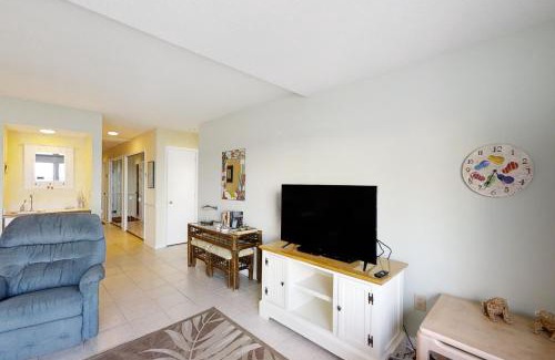 Pine Knoll Shores Apartment | Bogue Shore Club 208