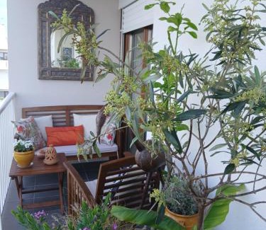 Merignac Bed & Breakfast | "Bohème Chic" TramA direct aéroport-gare StJean-Bordeaux centre Station Alfred de Vigny 5mn de l appartement Parking gratuit