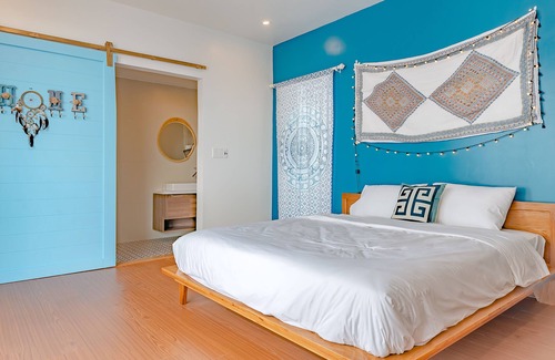Cam Chau Apartment | Bohemian apartment - River and garden view