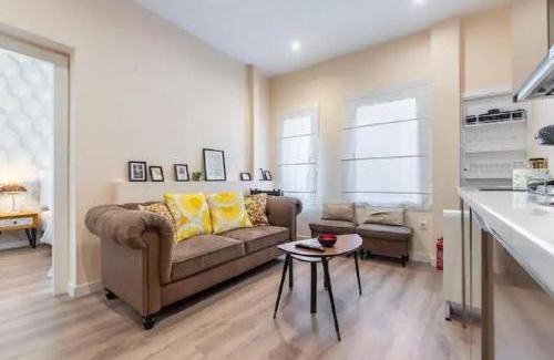 Barrio de La Latina Apartment | Bohemian Charm in the Latina.