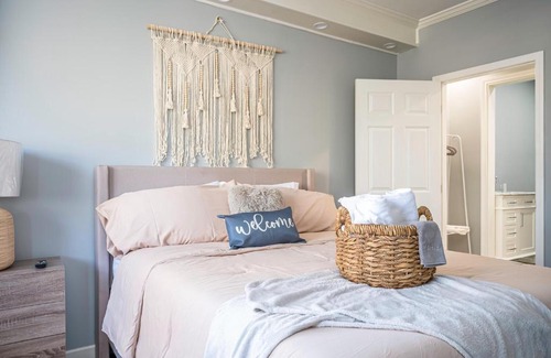 Collier Heights House | Bohemian Dream House - Near Mercedes Benz Stadium