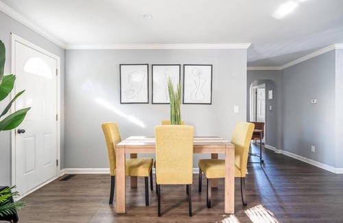 Collier Heights House | Bohemian Dream House - Near Mercedes Benz Stadium