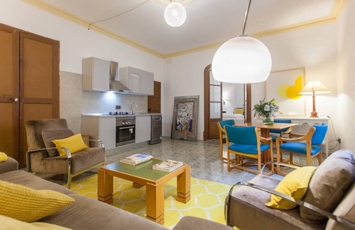 Old Town Apartment | Bohemian loft in the city center of Palma close to the cathedral and sea side.