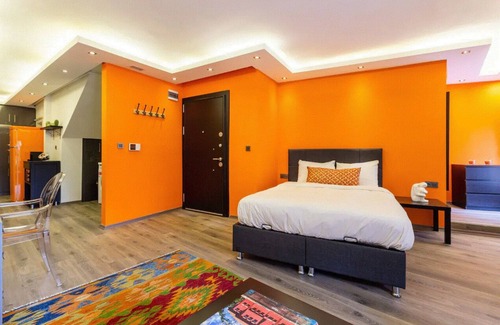 Ortakoy Apartment | Bohemian Orange Flat, Ortakoy