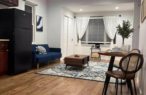 Queens Apartment | Bohemian Retreat Near Airportsn