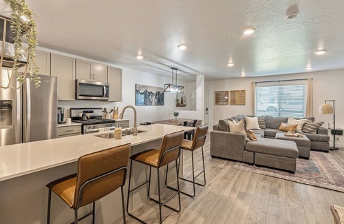Layton House | Boho 3 Bedroom Townhome Near Ski Resorts & Hill AFB