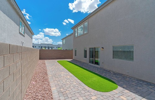 Arden House | Boho Beautiful 5B3B New Home in marvelous Las Vegas @ Garage Parking