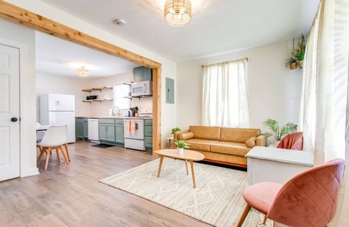 Murfreesboro House | Boho Boro 2BR near MTSU · Clean · Well Priced Stay