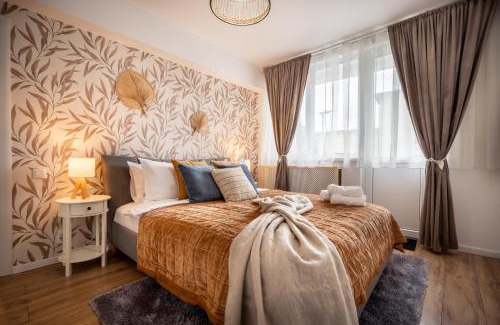 Old Town Apartment | Boho Chic Escape - Hypercenter