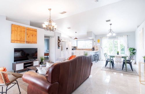 Port Saint Lucie House | Boho Chic Retreat