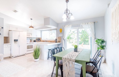 Port Saint Lucie House | Boho Chic Retreat