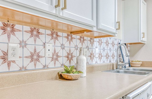 Las Cruces House | Boho Desert Home, 10min to Downtown, Quiet friendly neighborhood