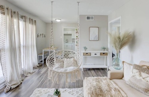Medical District House | **Boho Hideaway Midtown Memphis Cozy Apartment**