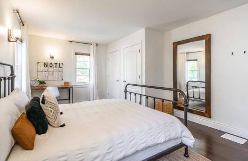 Niagara-on-the-Lake House | Boho Inspired NOTL Wine Country Private Home for 2