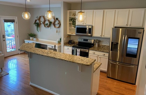 Apex House | Boho Modern Townhome Near Greenway. No Cleaning Fees!