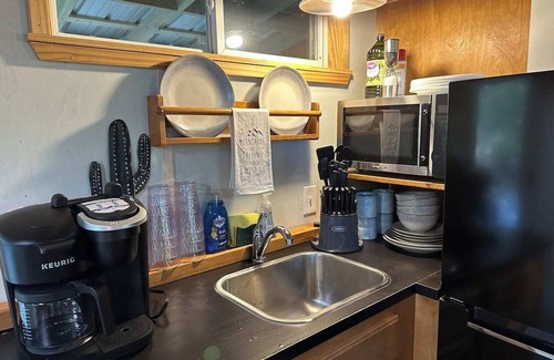 Mentone Apartment | Boho Tiny Home l Private l Pet Friendly