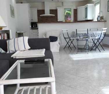 Carqueiranne Apartment | Boléro