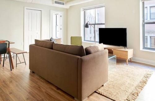 Boston Financial District Apartment | Bold and Spacious 2 Bed in Boston Financial District