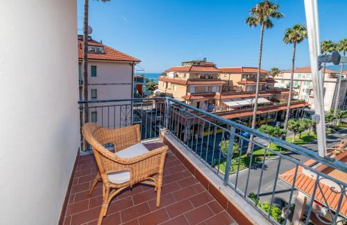 Borgio Verezzi Apartment | Bolle blu - By Ligooria