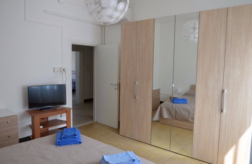 Savena Bed & Breakfast | Bologna Dream Bed and Breakfast - Short Lets Apartments - Room 2
