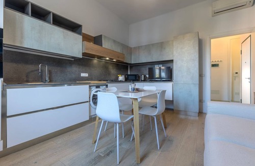 San Donato-San Vitale Apartment | Bologna Sant'Orsola Stylish Apartment