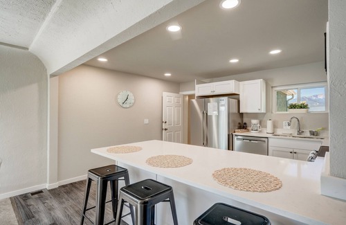 Central Colorado Springs House | Bon Voyage