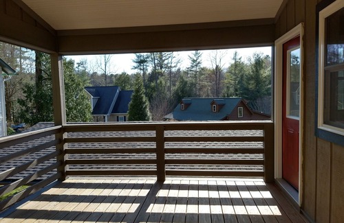 Flat Rock Apartment | Bonclarken Upstairs Studio Apartment