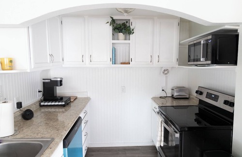 Flour Bluff House | Bonfire bliss w/Cornhole and Relaxation Ten Minutes From The Beach