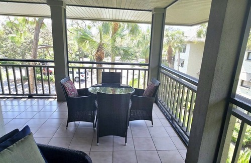 Bonita Bay Condo | Bonita Bay Retreat -Charming 2-bed condo with WiFi, AC, Beach Access via Shuttle