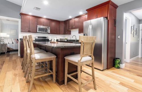 Bonita Springs House | Bonita Springs-5 mi to Beach-King Beds-Grill-Fire Pit-Golf-Private-Walk Downtown