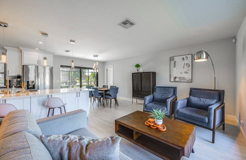 Bonita Springs House | Bonita Springs Home w/Lake Views: 8 Mi to Beach!