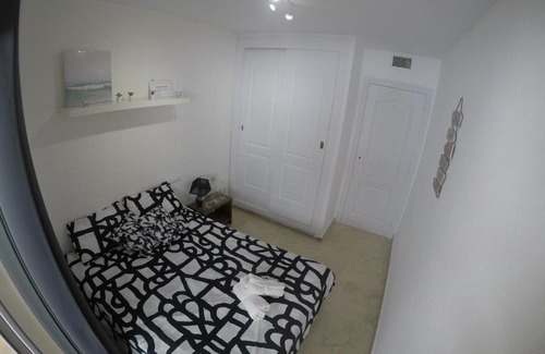 Benalmadena Costa House | Bonita y moderna habitación a 300m de la playa