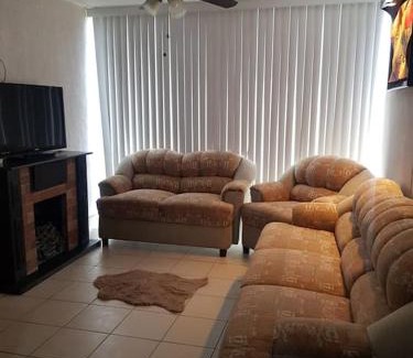 San Pedro Tlaquepaque Apartment | Bonito departamento, en condominio.