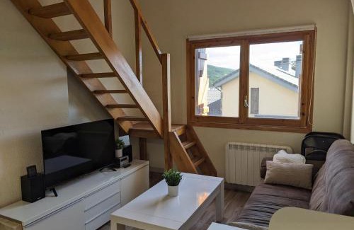 Villanua Apartment | Bonito y luminoso apartamento con wifi y chimenea Aizú - Villanúa