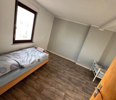 Limperich Apartment | Bonn-Beuel Ferienwohnung mit Parkplätzen