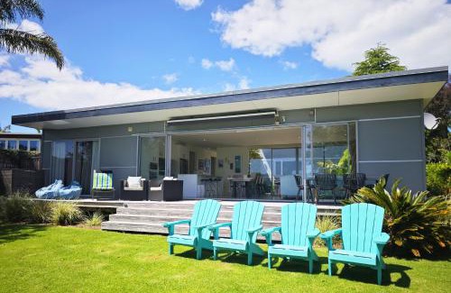 Surfdale House | Bonnie Doon, Kenney Point - Be My Guest Waiheke