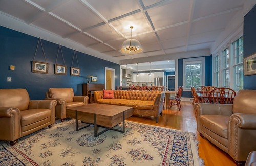 Hyman Heights Historic District House | Bonnie Haven | Historic 10 BR Home in Downtown Hendersonville