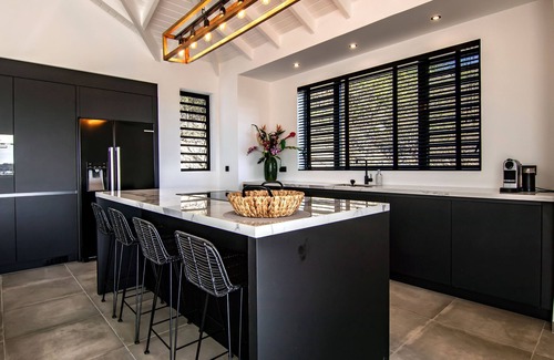 Sint Michiel Villa | Bono Beach Villa for 10 people 2 min walk from Bluebay Beach!