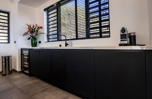 Sint Michiel Villa | Bono Beach Villa for 10 people 2 min walk from Bluebay Beach!